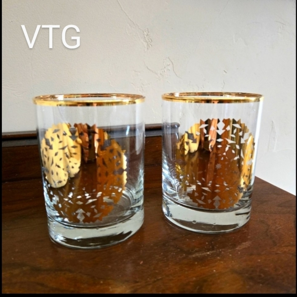 2 VINTAGE gold trim old fashioned glasses